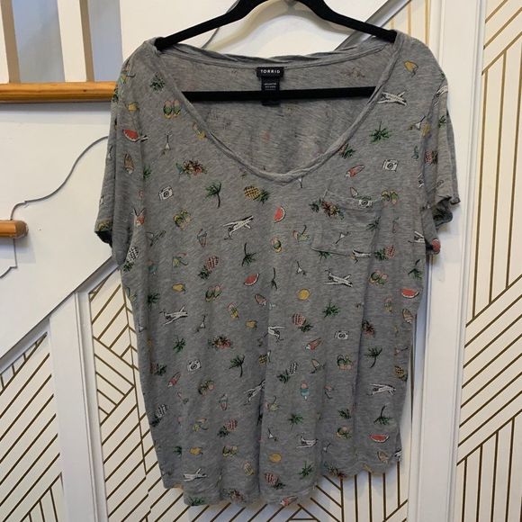 torrid Tops - Torrid Vacation Graphic v Neck tee